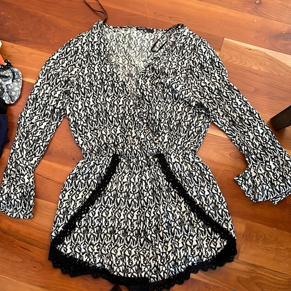 Love Culture Romper size M
